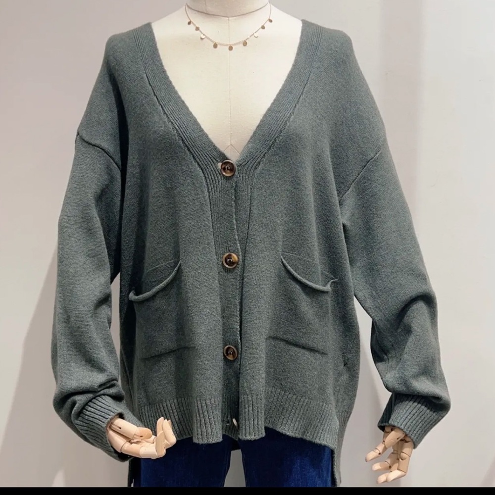 MADE IN ITALY Cardigan Sweater